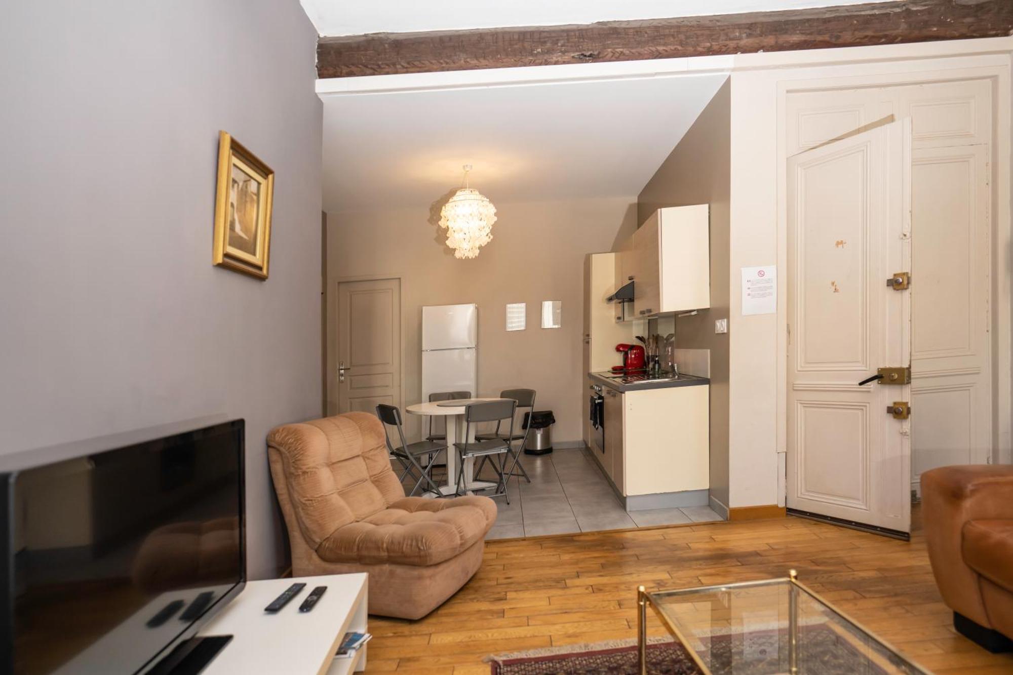 "Air D'Antan"-Meuble De Tourisme 3 Etoiles -Residence "Les Logis De Beziers"-Garage Optionnel-Coeur De Ville-Plages A 16Km ! Ngoại thất bức ảnh